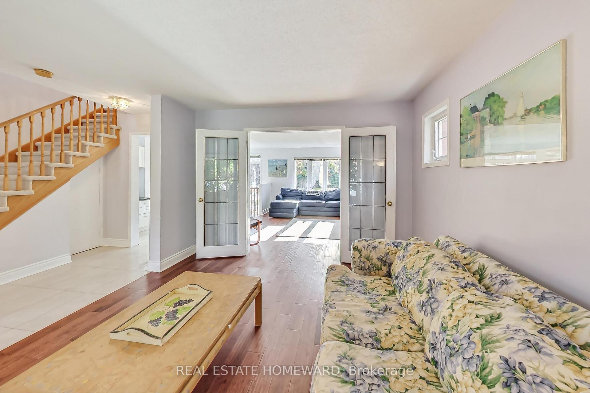 1696 Danthorpe Dr, Mississauga, ON L5N7L2 | 4 Bedroom 3 Bathroom Detached House | Image 7