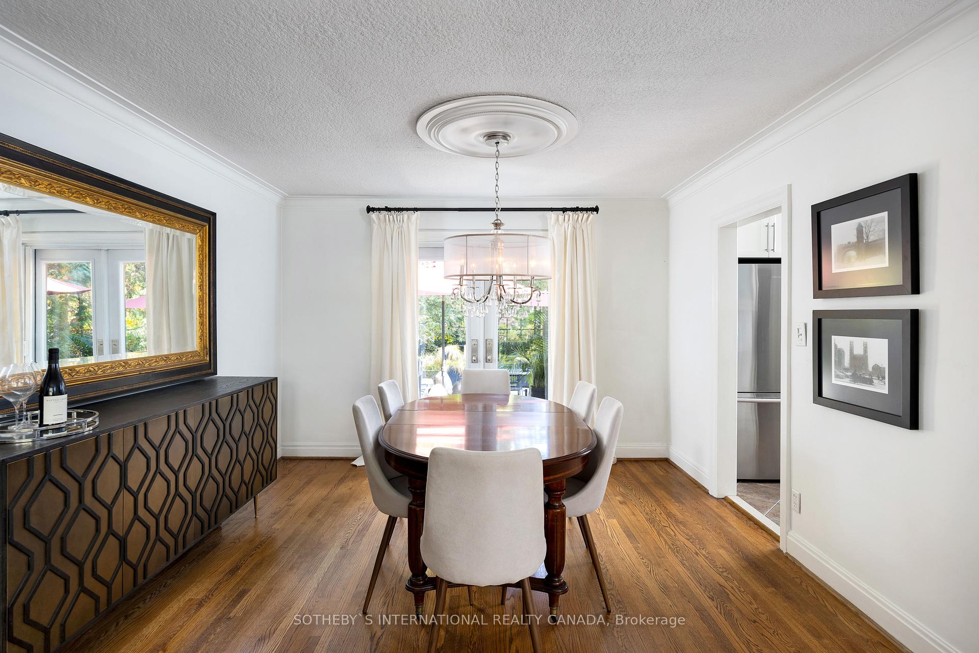 175 Prince Edward Dr S, Toronto, ON M8Y3W7 | 3 Bedroom 2 Bathroom Detached House | Image 10