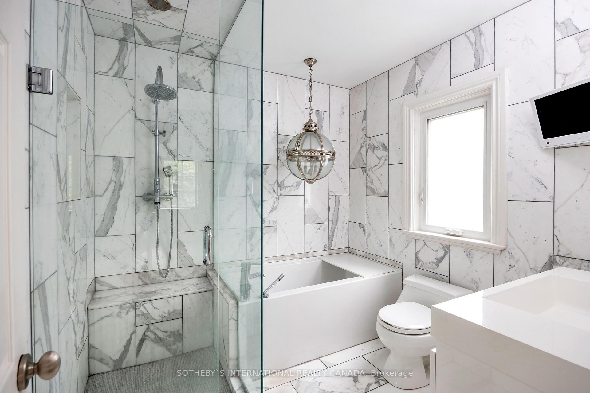 175 Prince Edward Dr S, Toronto, ON M8Y3W7 | 3 Bedroom 2 Bathroom Detached House | Image 19