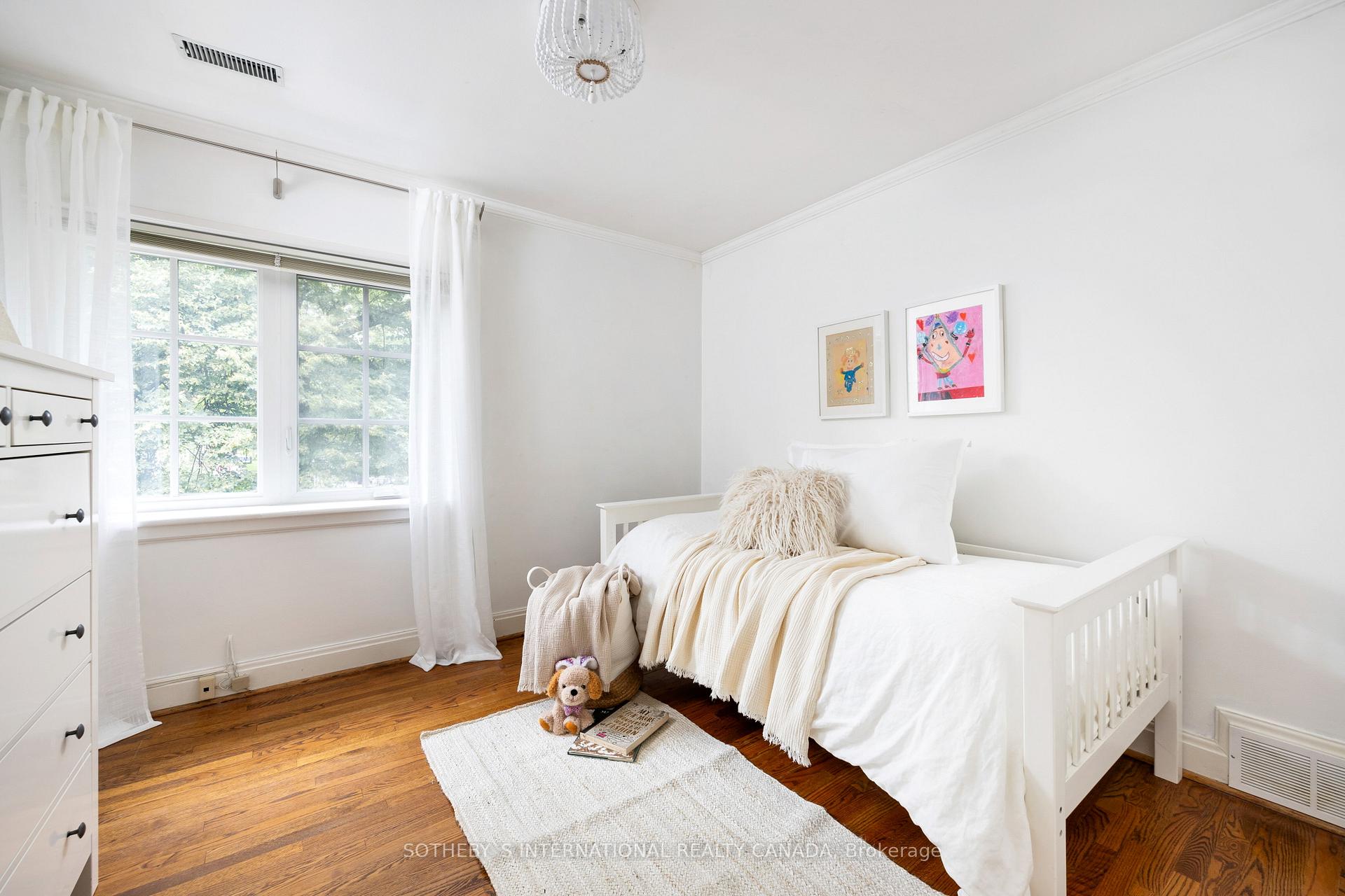 175 Prince Edward Dr S, Toronto, ON M8Y3W7 | 3 Bedroom 2 Bathroom Detached House | Image 21