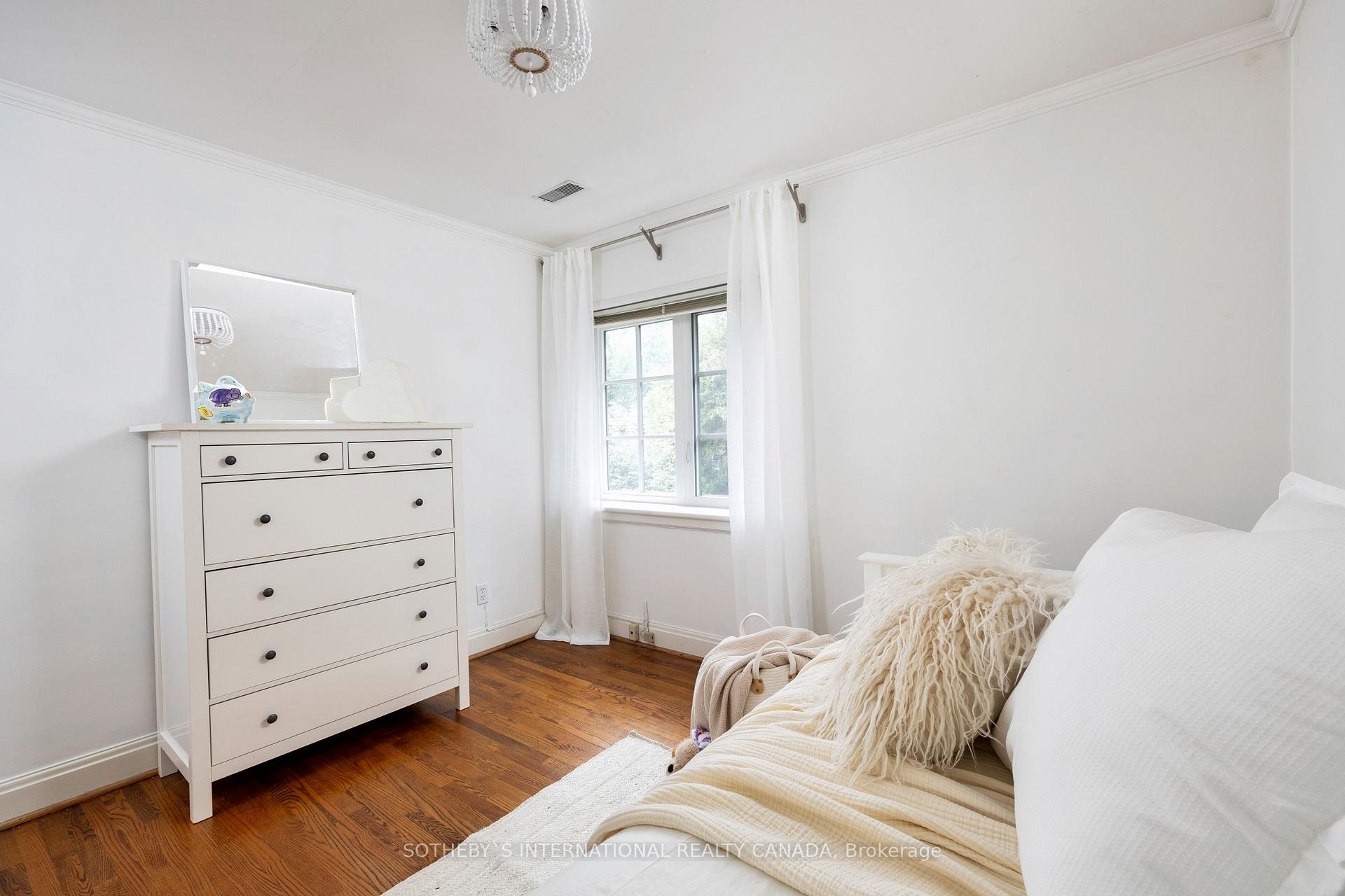 175 Prince Edward Dr S, Toronto, ON M8Y3W7 | 3 Bedroom 2 Bathroom Detached House | Image 22