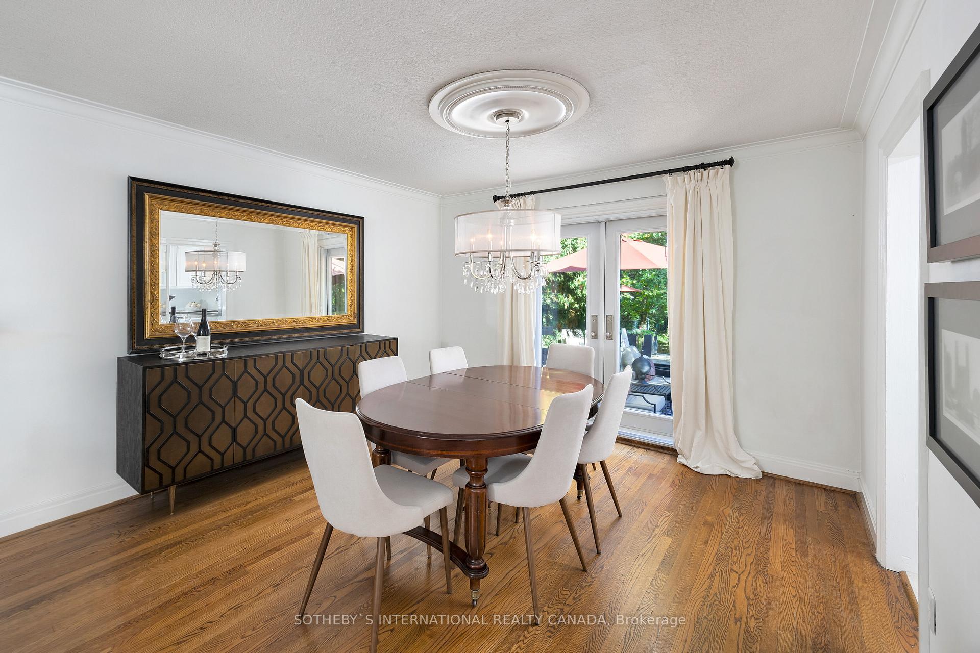 175 Prince Edward Dr S, Toronto, ON M8Y3W7 | 3 Bedroom 2 Bathroom Detached House | Image 9