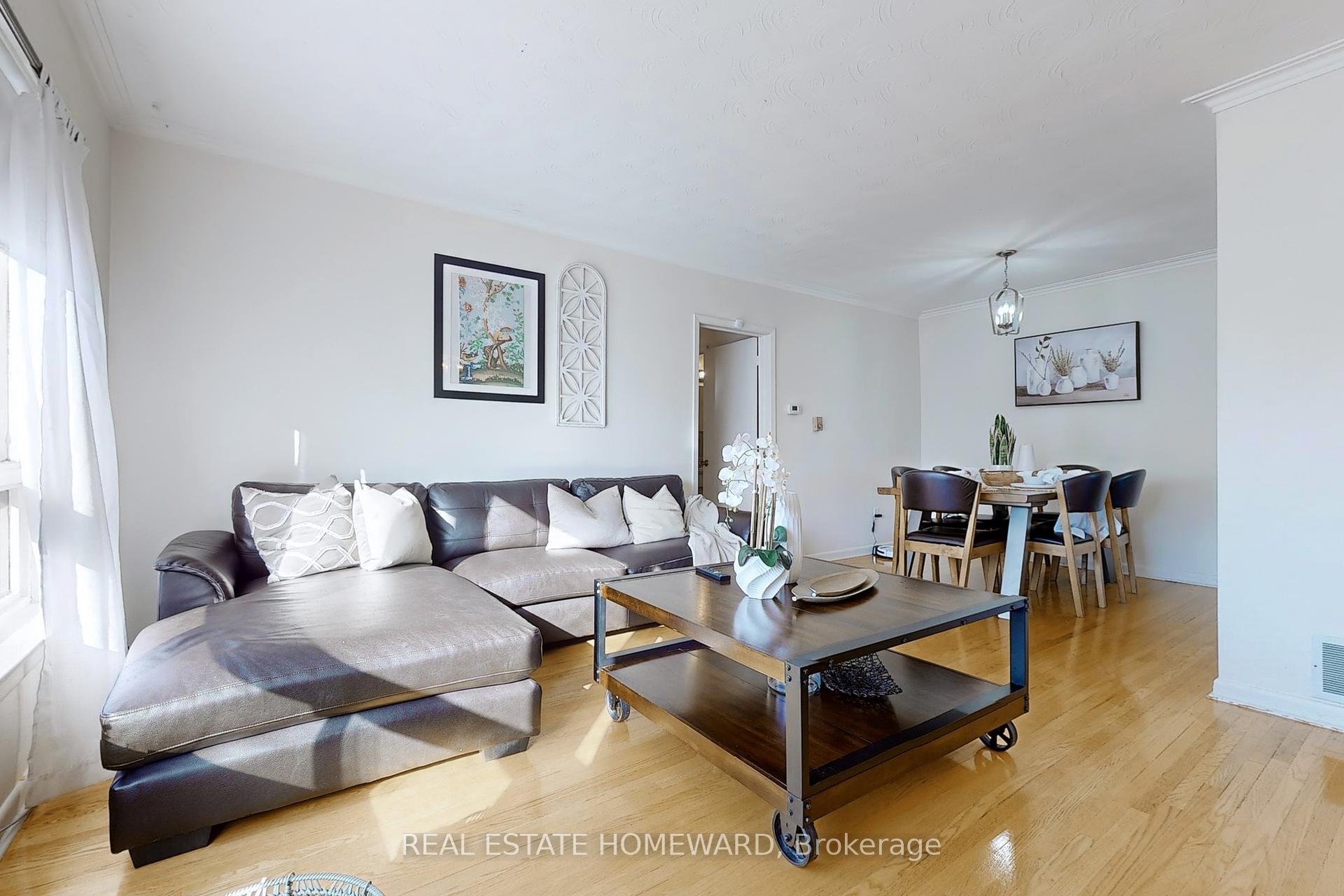 16 Thwaite Ave, Toronto, ON M3L2C7 | 3 Bedroom 2 Bathroom Semi-Detached House | Image 12