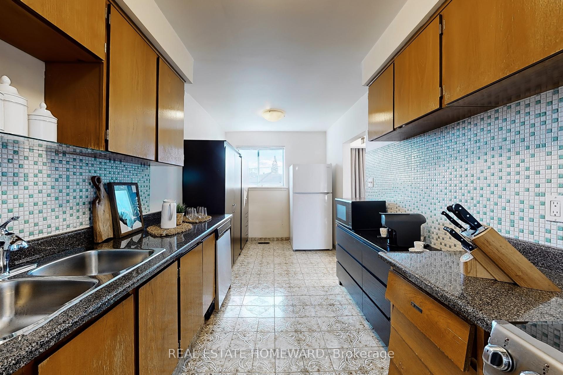 16 Thwaite Ave, Toronto, ON M3L2C7 | 3 Bedroom 2 Bathroom Semi-Detached House | Image 14