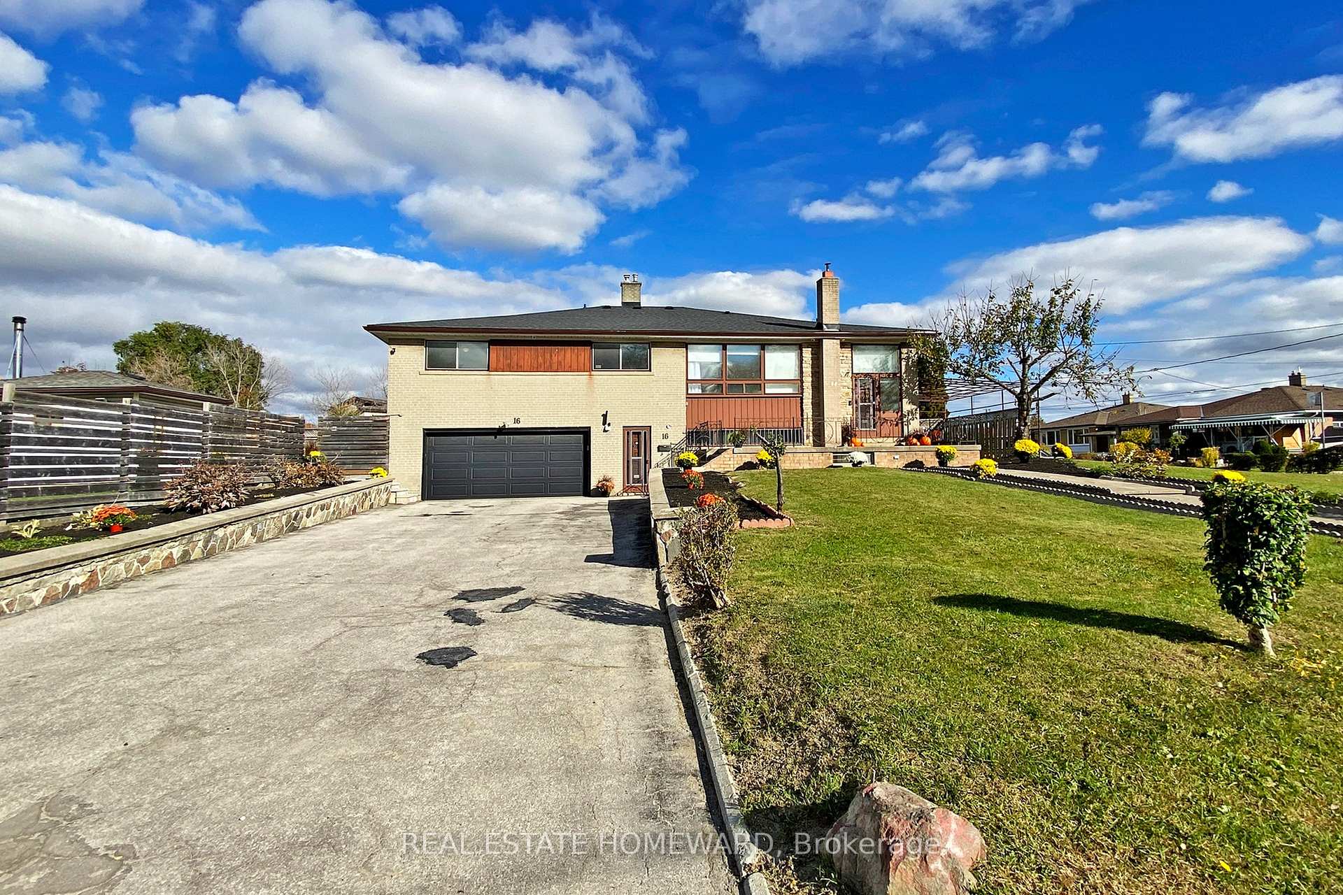 16 Thwaite Ave, Toronto, ON M3L2C7 | 3 Bedroom 2 Bathroom Semi-Detached House | Image 2