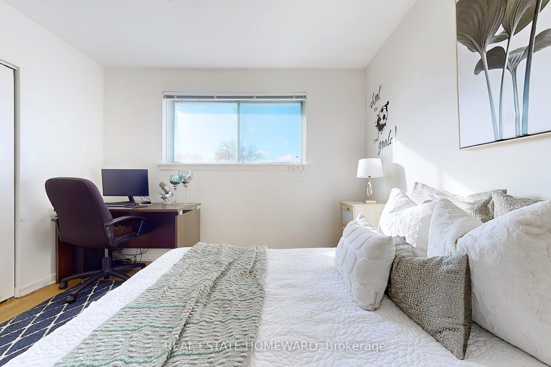 16 Thwaite Ave, Toronto, ON M3L2C7 | 3 Bedroom 2 Bathroom Semi-Detached House | Image 21