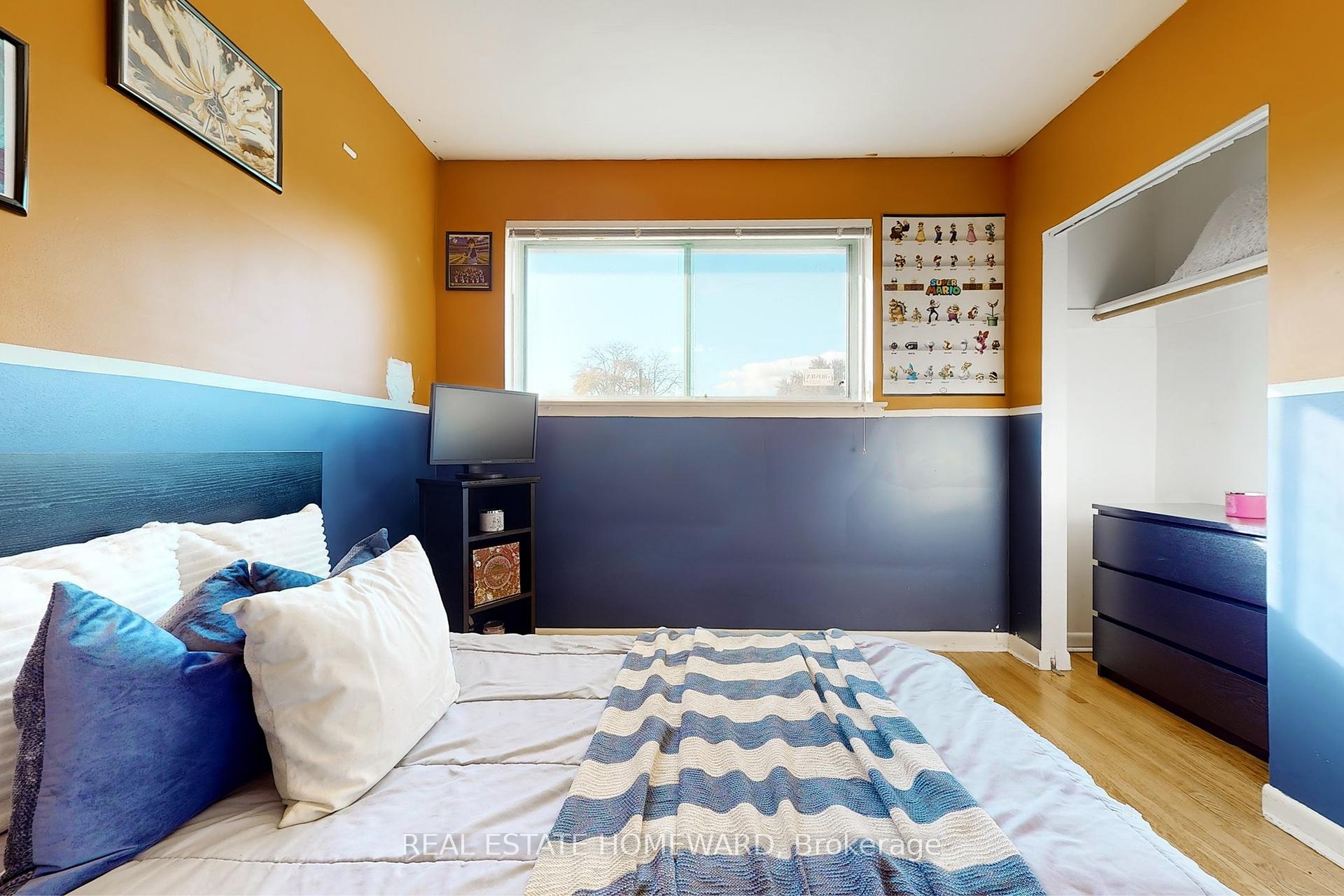 16 Thwaite Ave, Toronto, ON M3L2C7 | 3 Bedroom 2 Bathroom Semi-Detached House | Image 23