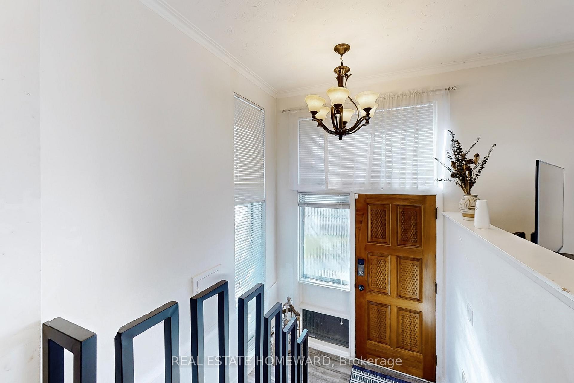 16 Thwaite Ave, Toronto, ON M3L2C7 | 3 Bedroom 2 Bathroom Semi-Detached House | Image 25