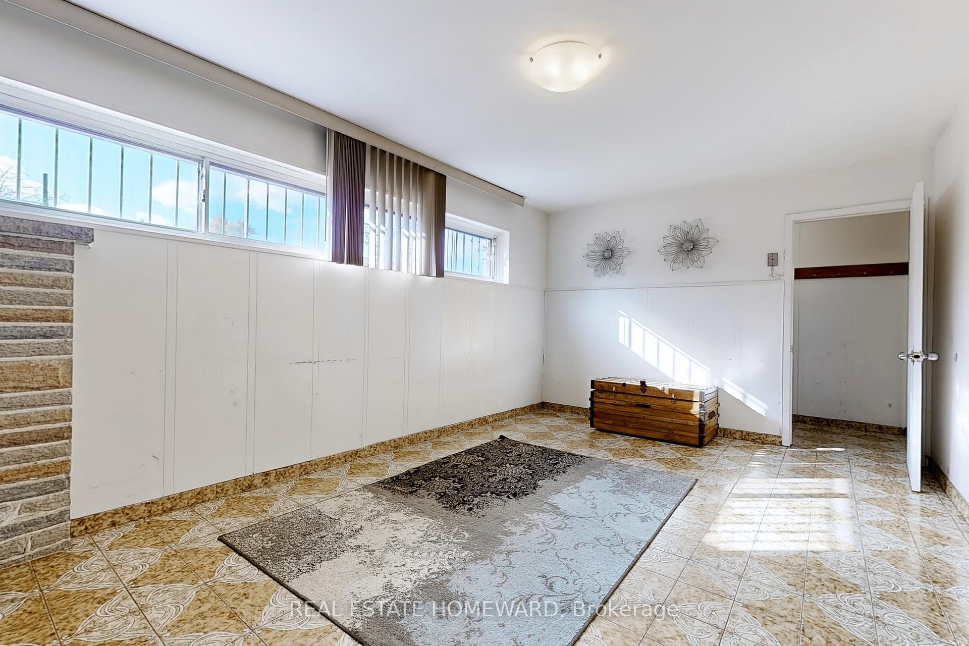 16 Thwaite Ave, Toronto, ON M3L2C7 | 3 Bedroom 2 Bathroom Semi-Detached House | Image 26