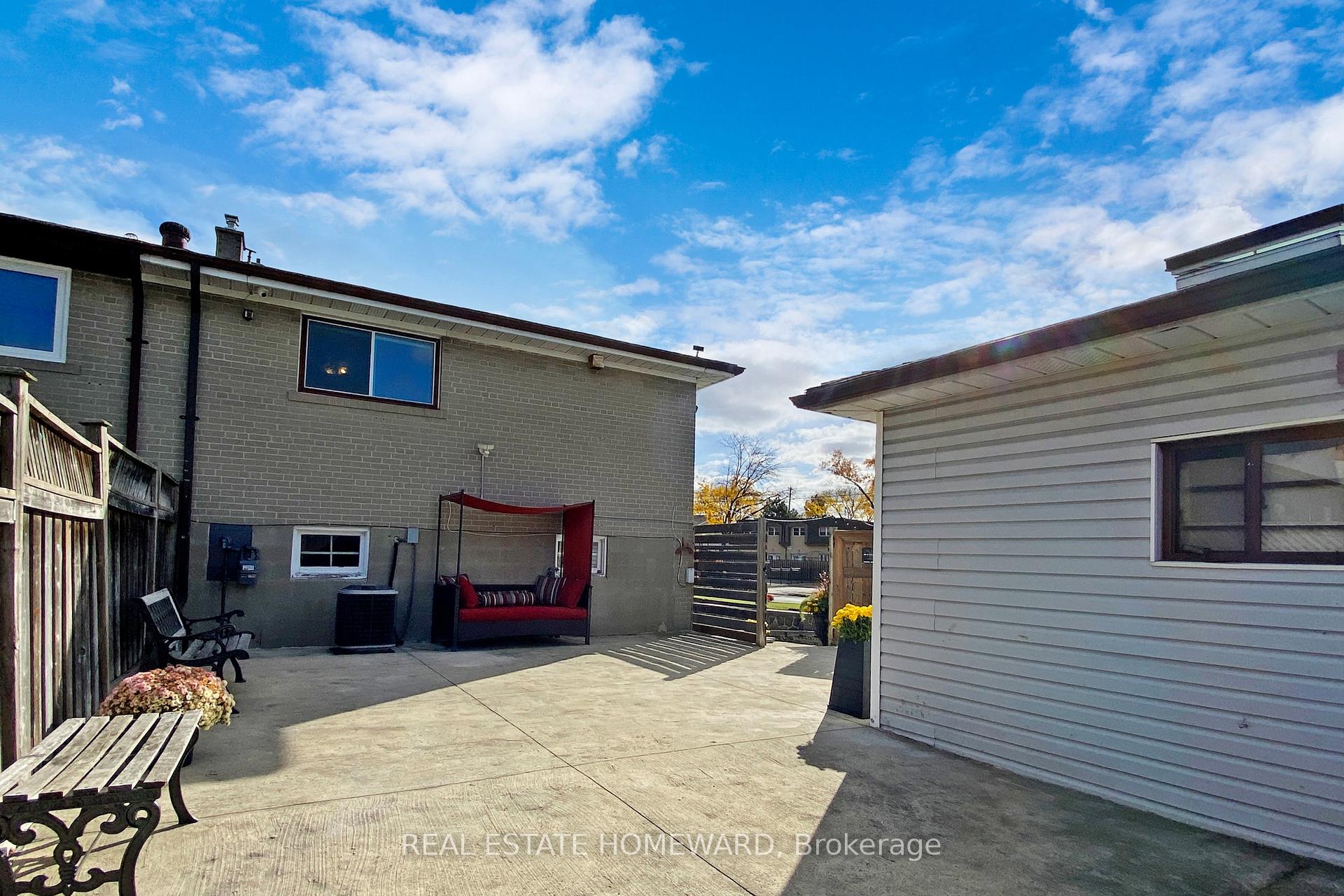 16 Thwaite Ave, Toronto, ON M3L2C7 | 3 Bedroom 2 Bathroom Semi-Detached House | Image 35