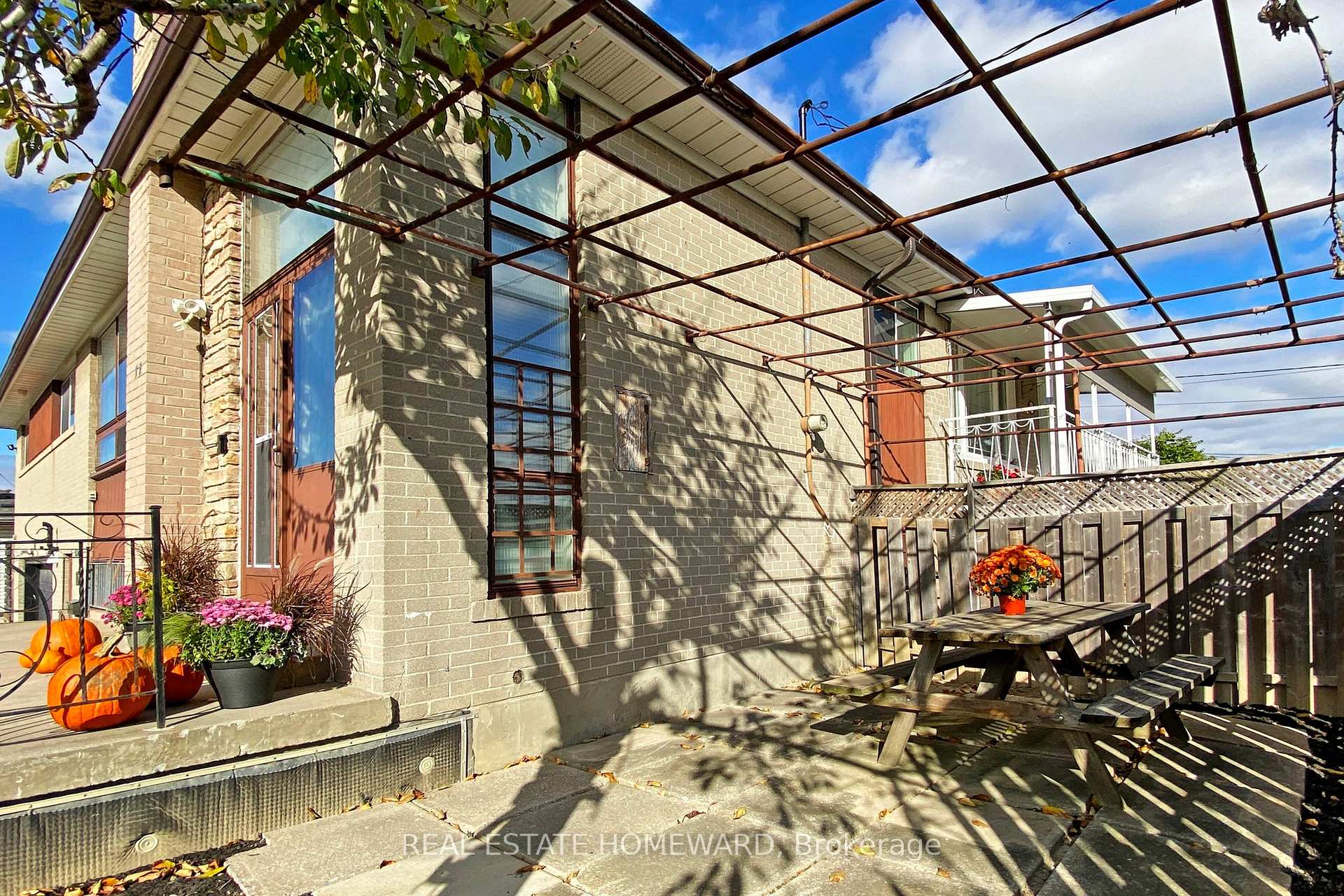 16 Thwaite Ave, Toronto, ON M3L2C7 | 3 Bedroom 2 Bathroom Semi-Detached House | Image 40