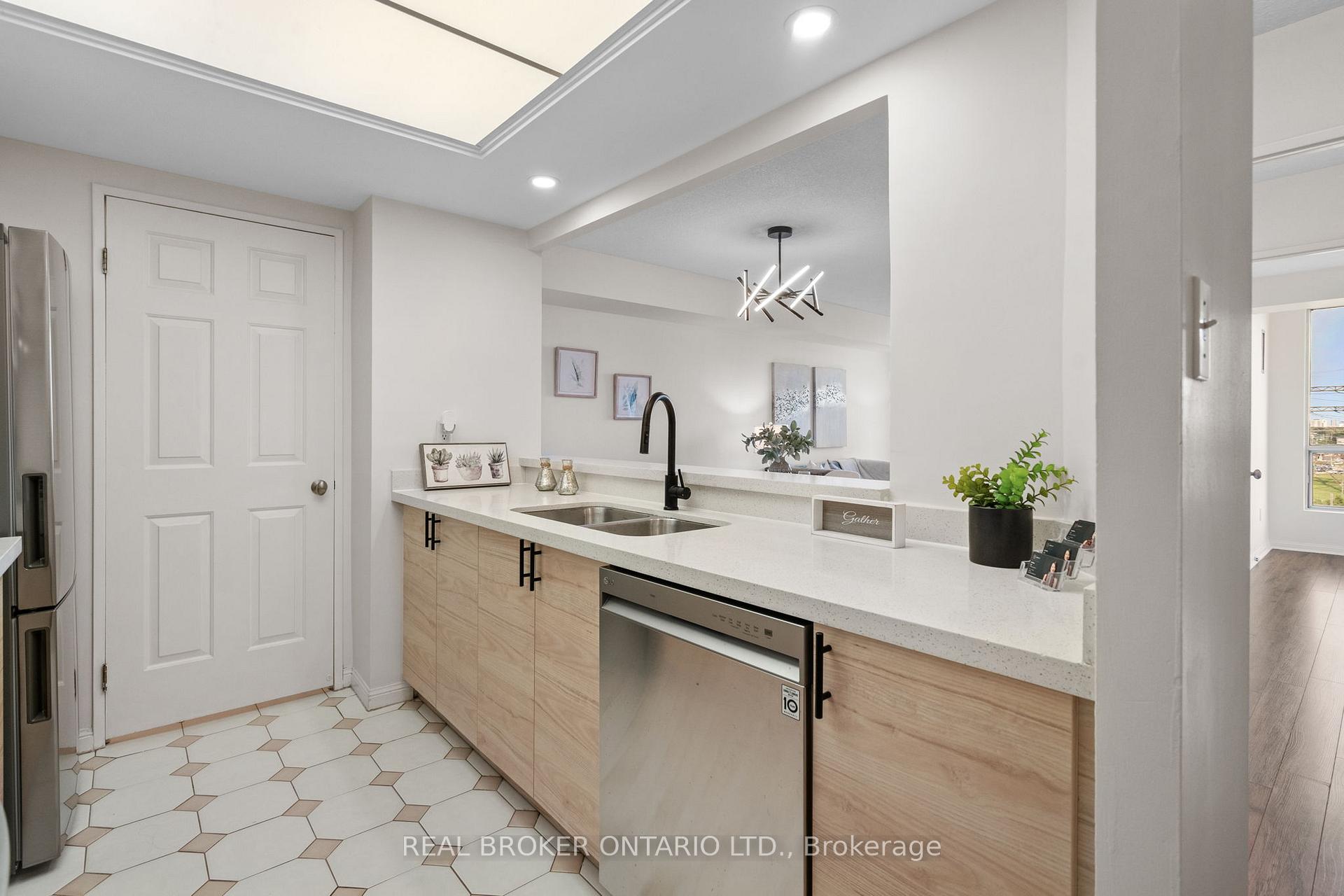 #509 - 101 Subway Cres, Toronto, ON M9B6K4 | 2 Bedroom 2 Bathroom Condo Apt | Image 9