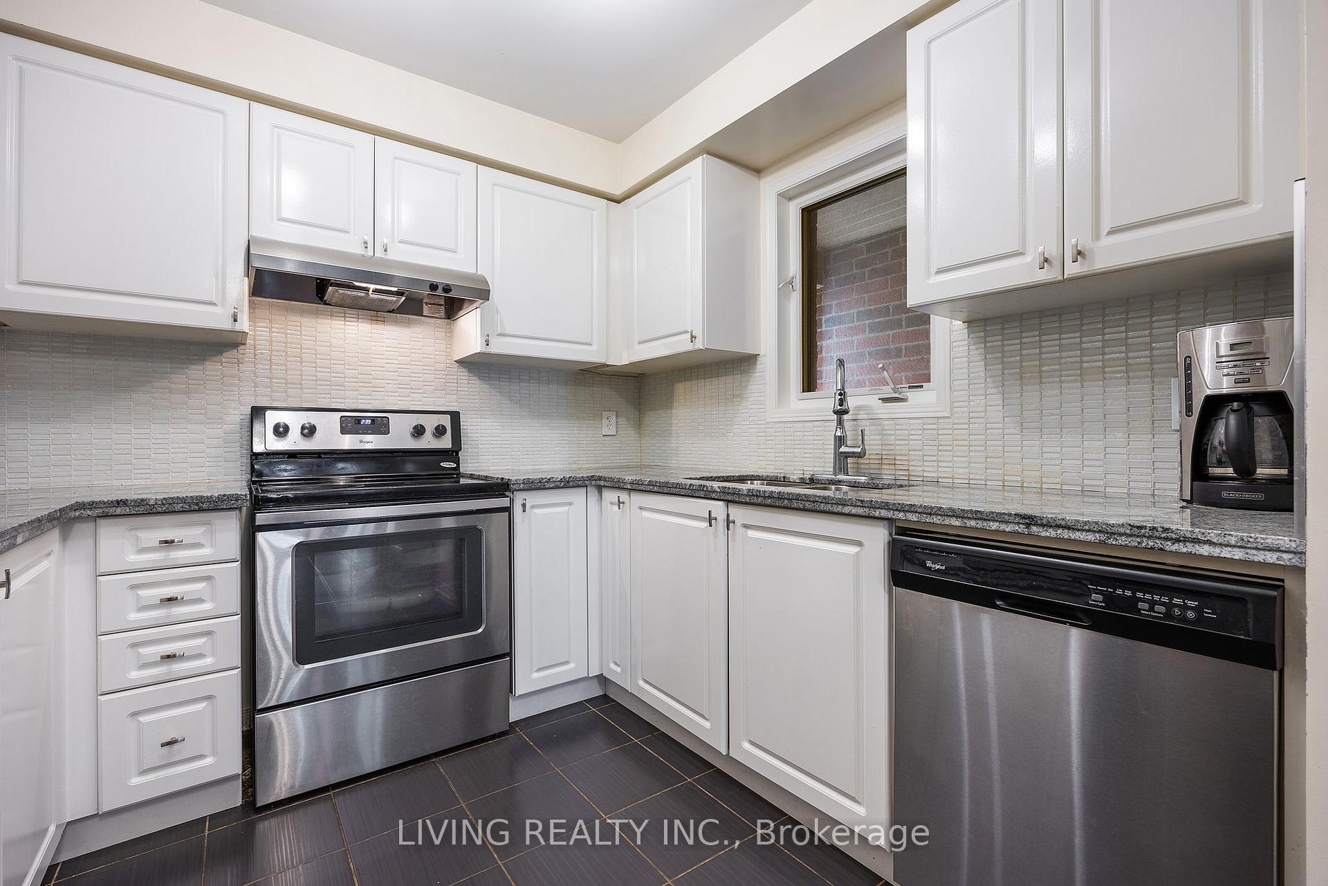 225 Torbarrie Rd, Toronto, ON M3L0E4 | 3 Bedroom 4 Bathroom Freehold Townhouse | Image 12