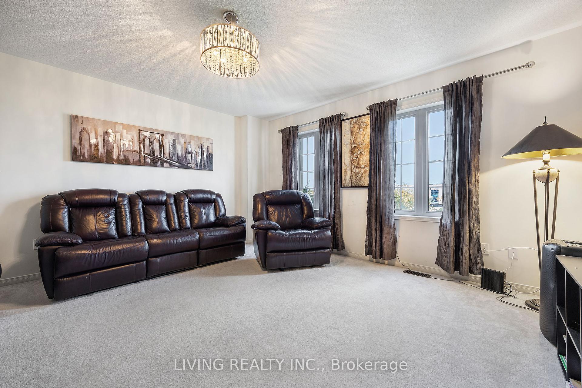 225 Torbarrie Rd, Toronto, ON M3L0E4 | 3 Bedroom 4 Bathroom Freehold Townhouse | Image 15