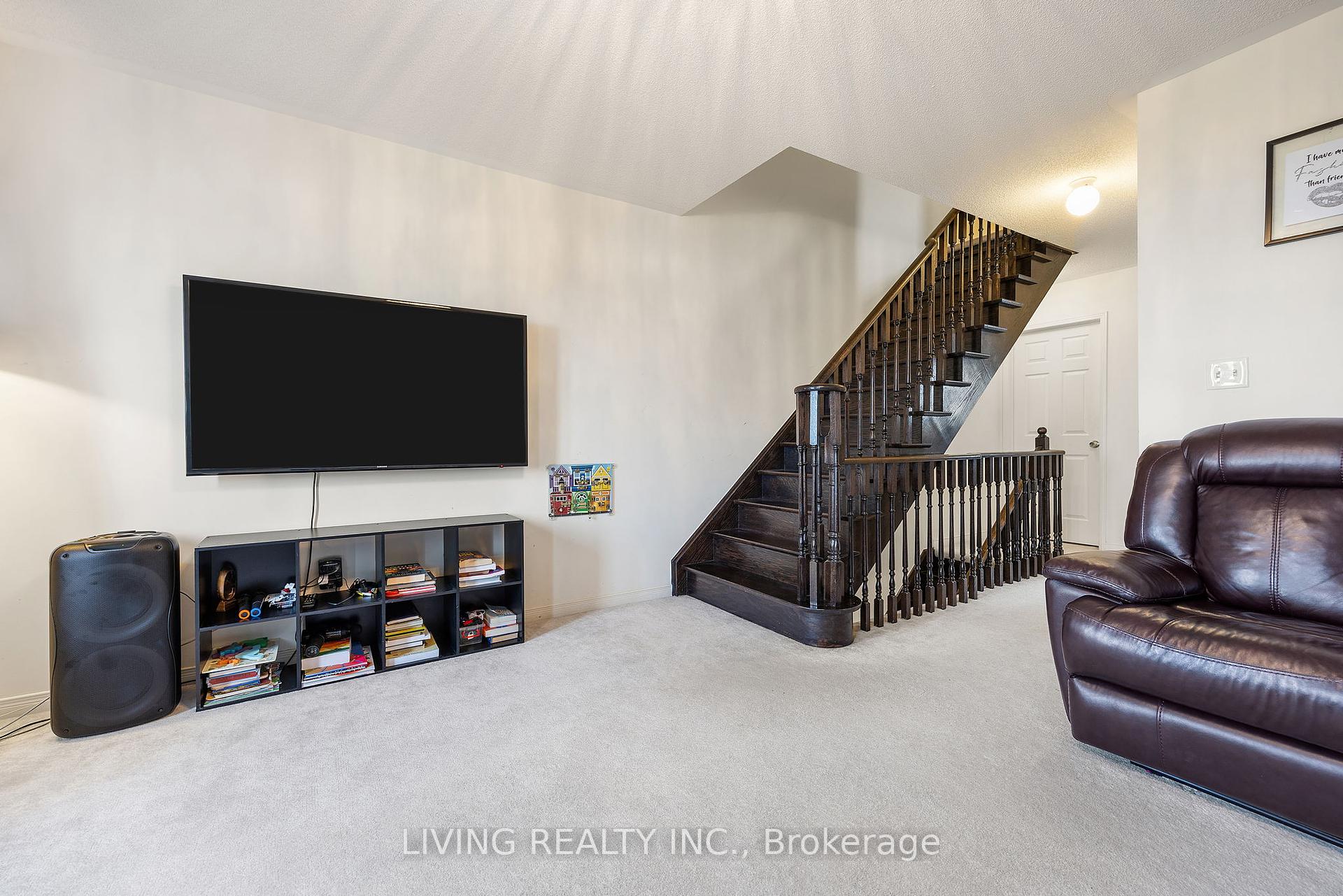 225 Torbarrie Rd, Toronto, ON M3L0E4 | 3 Bedroom 4 Bathroom Freehold Townhouse | Image 18