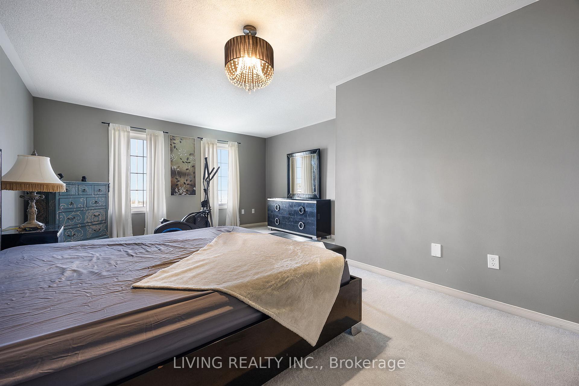 225 Torbarrie Rd, Toronto, ON M3L0E4 | 3 Bedroom 4 Bathroom Freehold Townhouse | Image 24