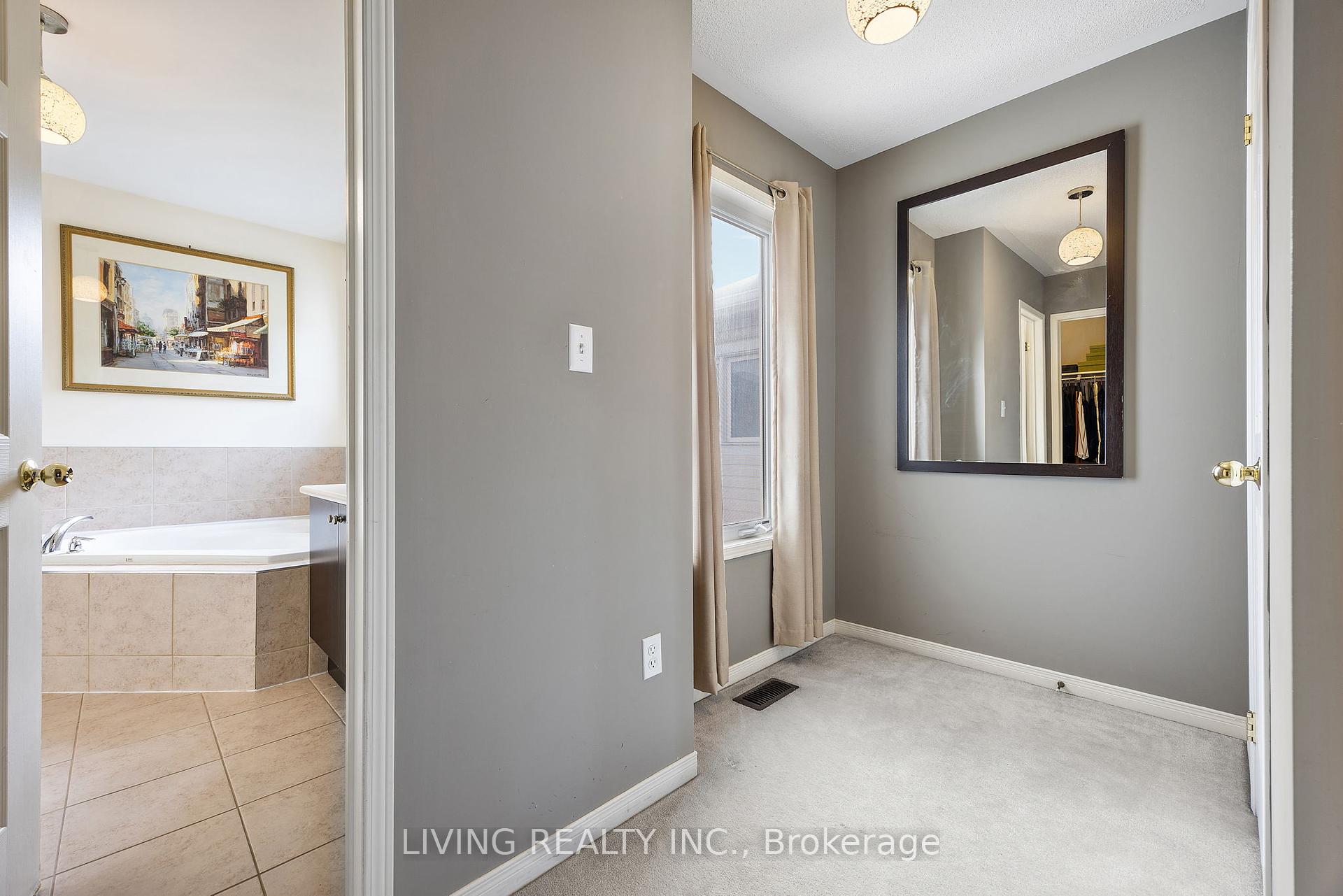 225 Torbarrie Rd, Toronto, ON M3L0E4 | 3 Bedroom 4 Bathroom Freehold Townhouse | Image 27