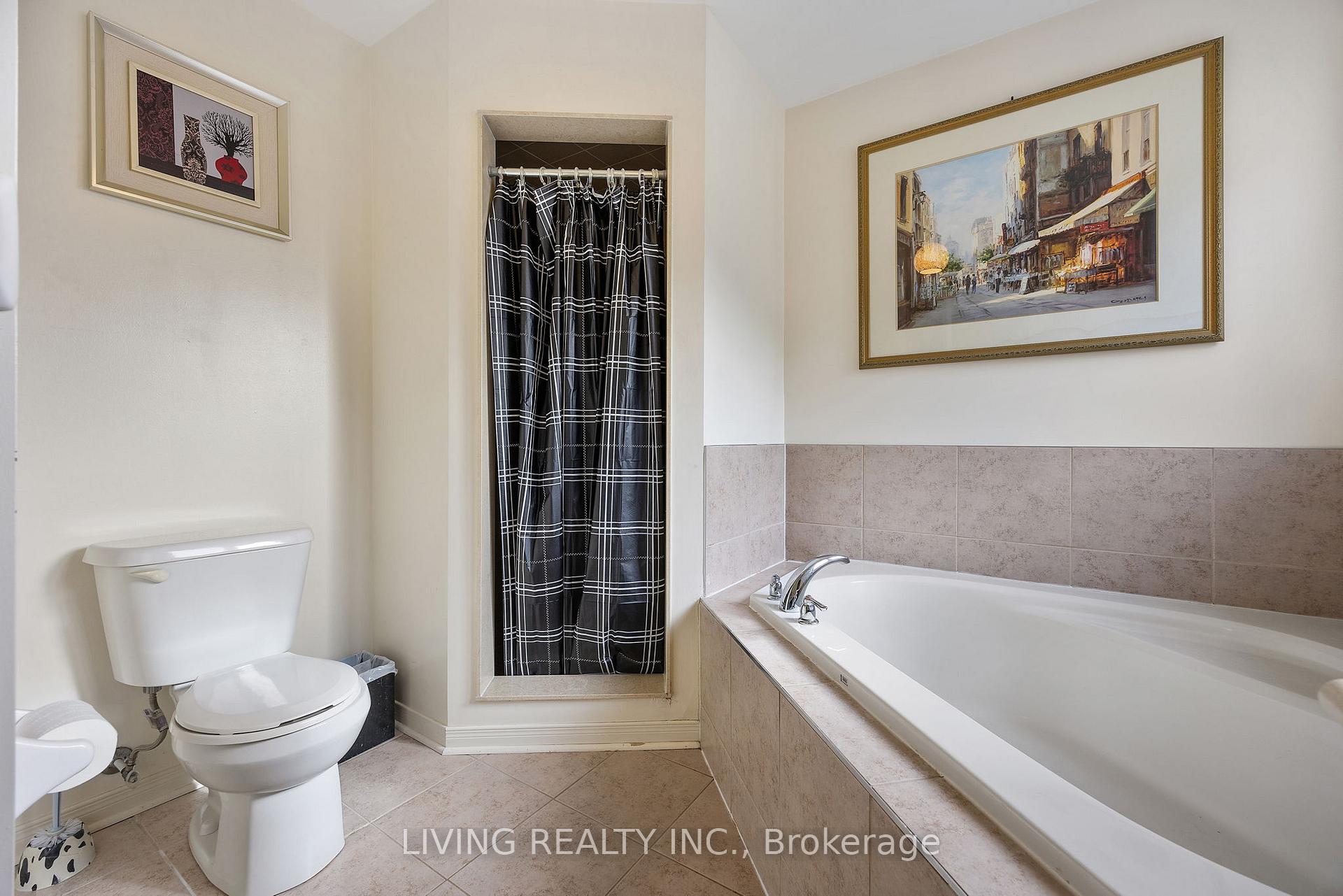 225 Torbarrie Rd, Toronto, ON M3L0E4 | 3 Bedroom 4 Bathroom Freehold Townhouse | Image 30