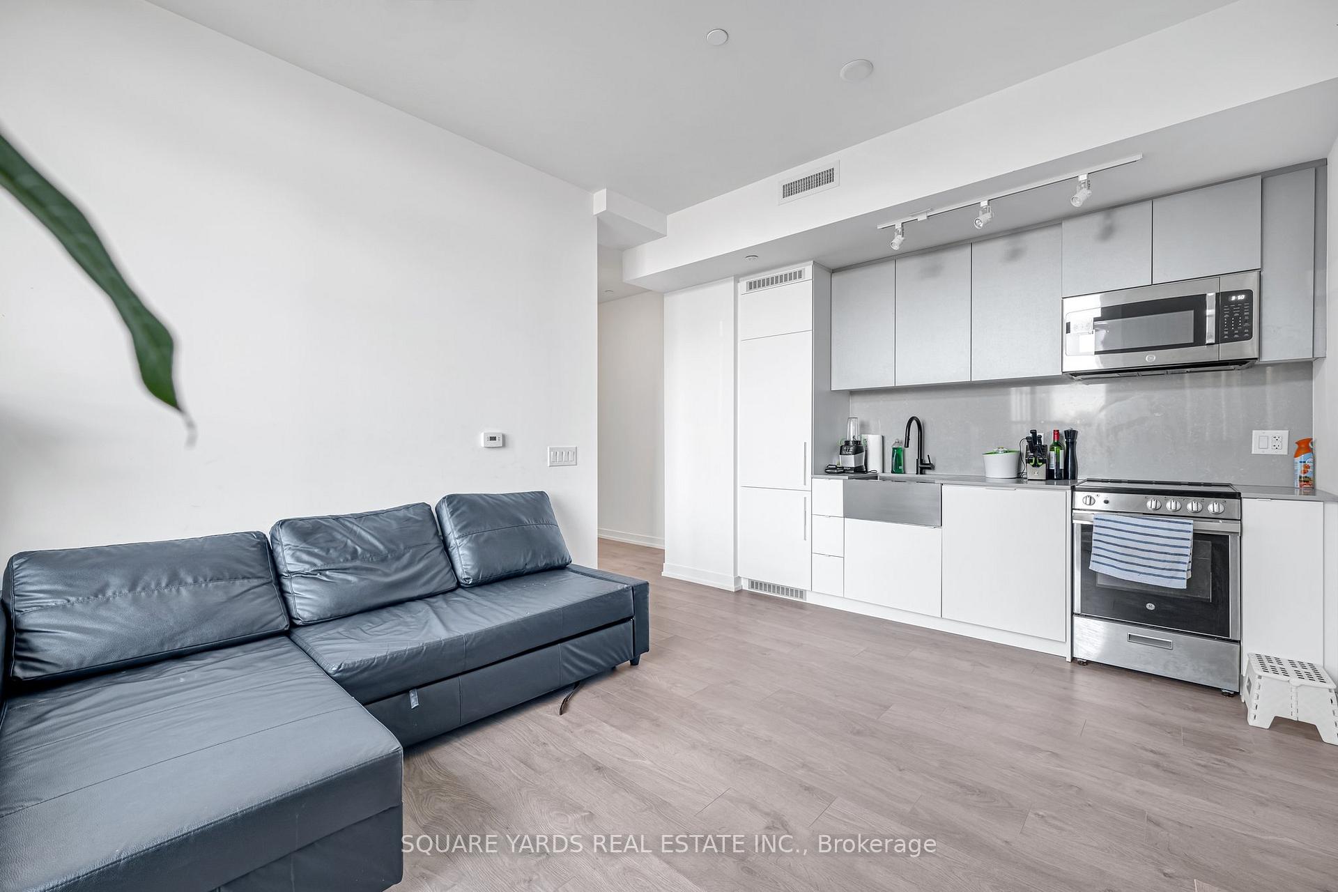 #PH01 - 270 Dufferin St, Toronto, ON M6K0H8 | 2 Bedroom 2 Bathroom Condo Apt | Image 9