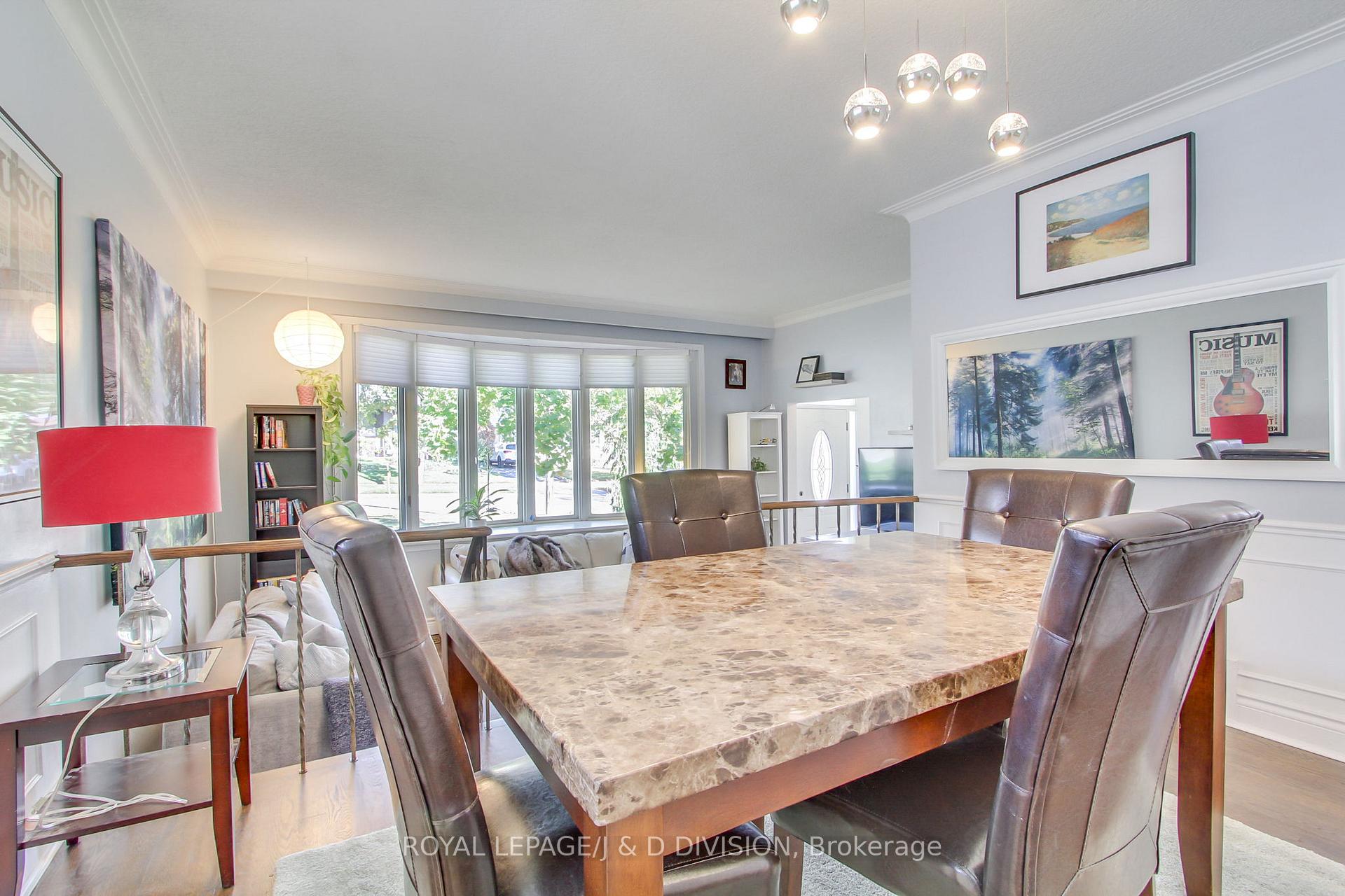 22 Dashwood Cres, Toronto, ON M9V2N8 | 3 Bedroom 2 Bathroom Detached House | Image 11