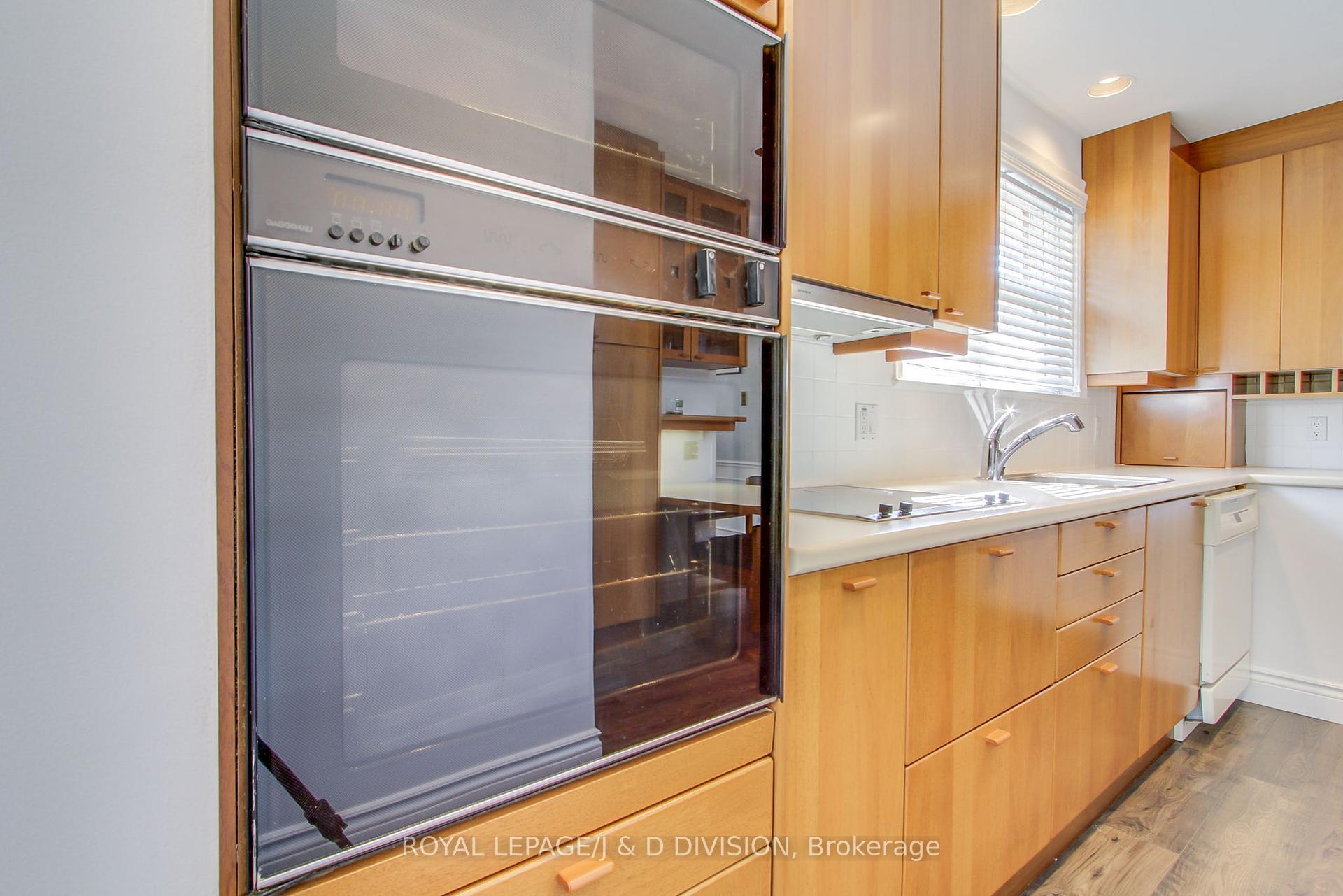 22 Dashwood Cres, Toronto, ON M9V2N8 | 3 Bedroom 2 Bathroom Detached House | Image 15