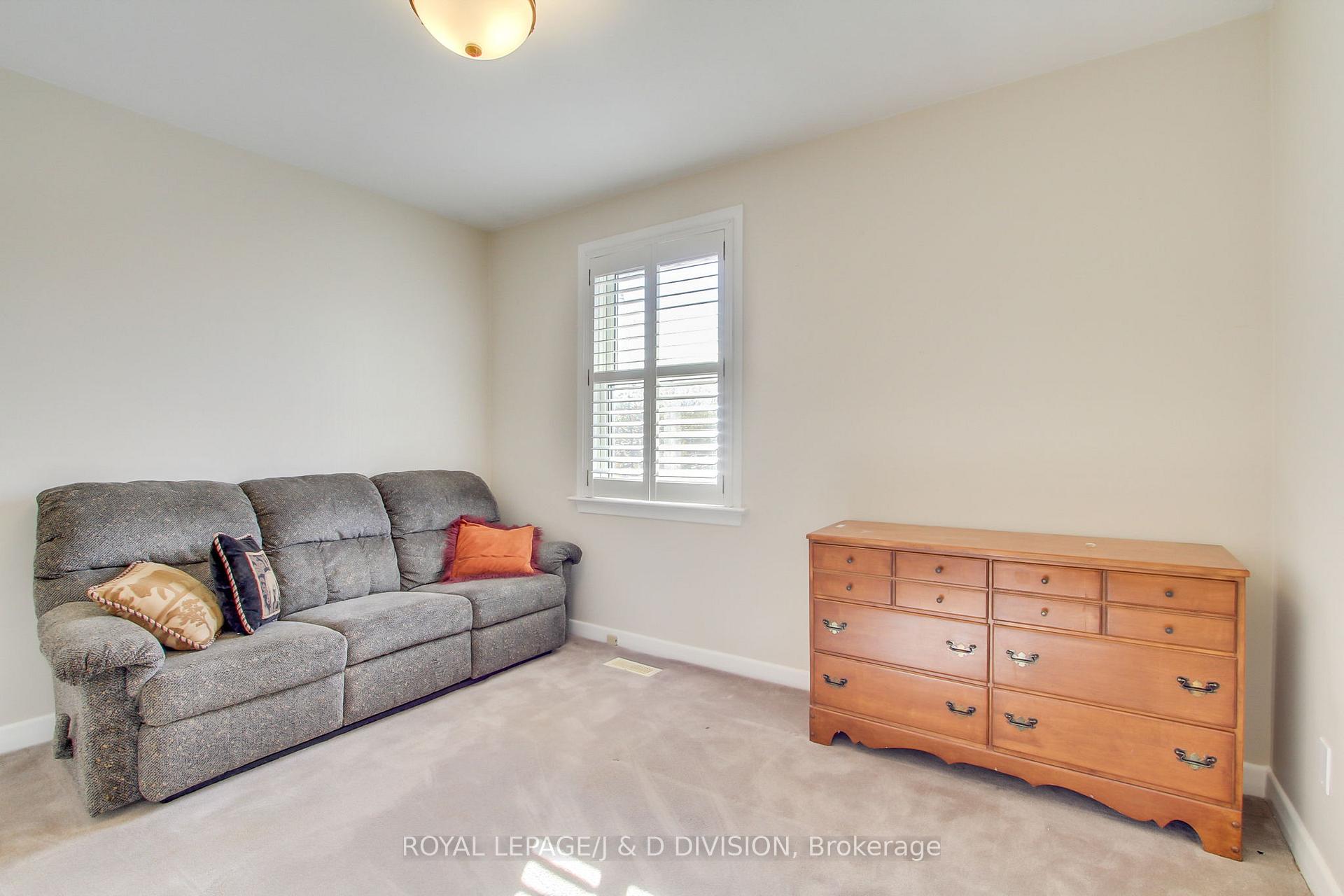 22 Dashwood Cres, Toronto, ON M9V2N8 | 3 Bedroom 2 Bathroom Detached House | Image 20