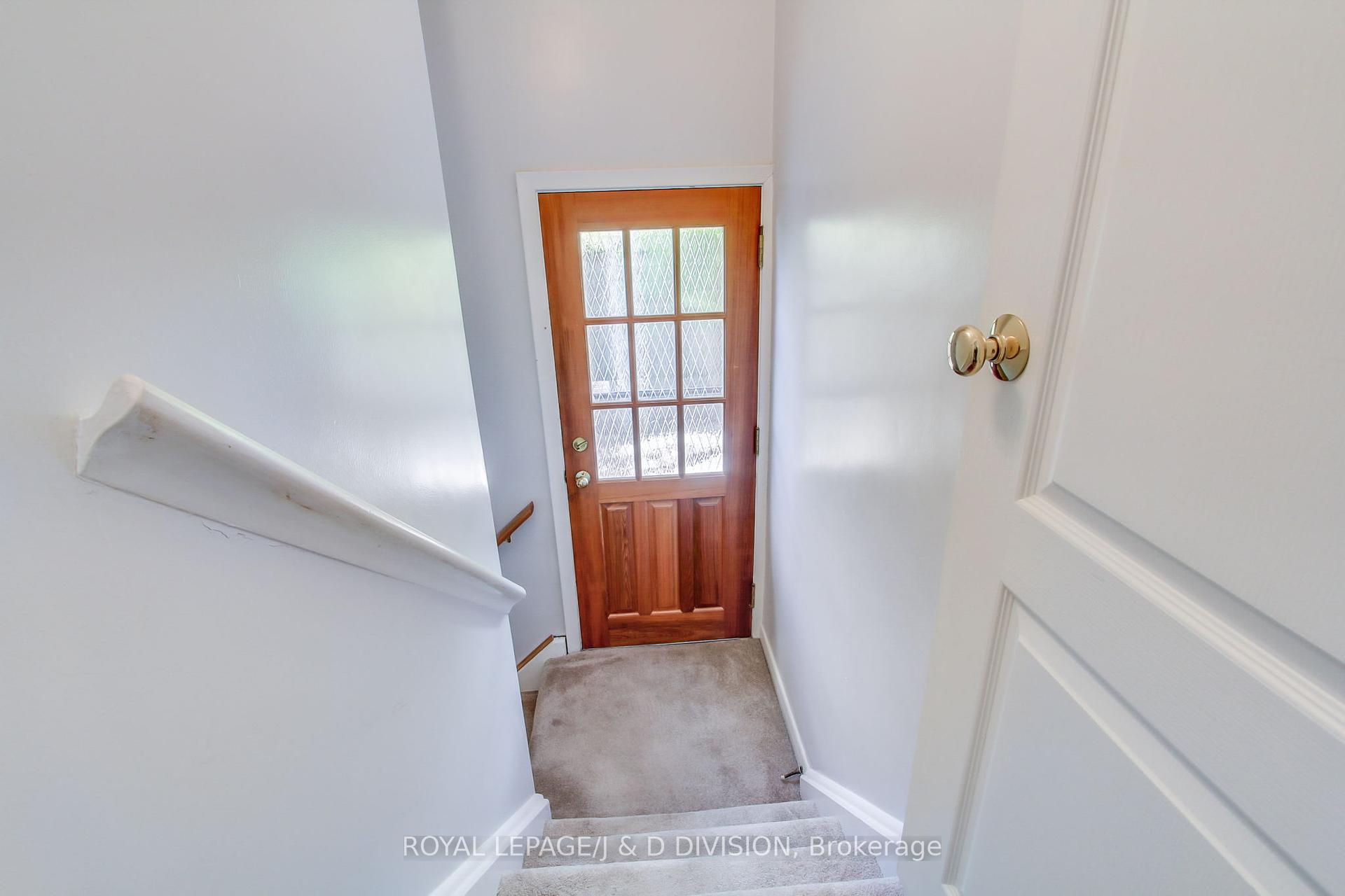 22 Dashwood Cres, Toronto, ON M9V2N8 | 3 Bedroom 2 Bathroom Detached House | Image 25