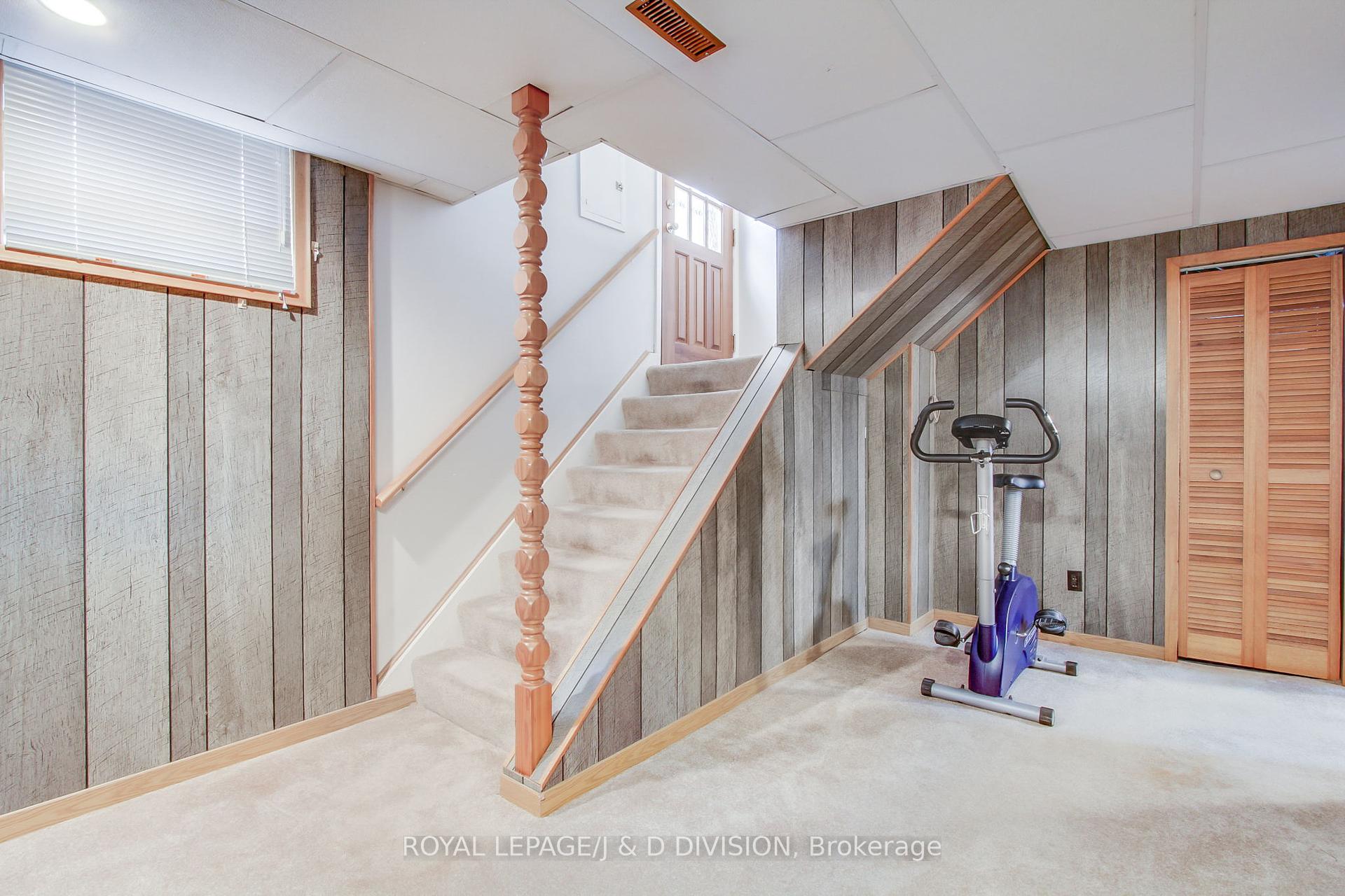 22 Dashwood Cres, Toronto, ON M9V2N8 | 3 Bedroom 2 Bathroom Detached House | Image 26