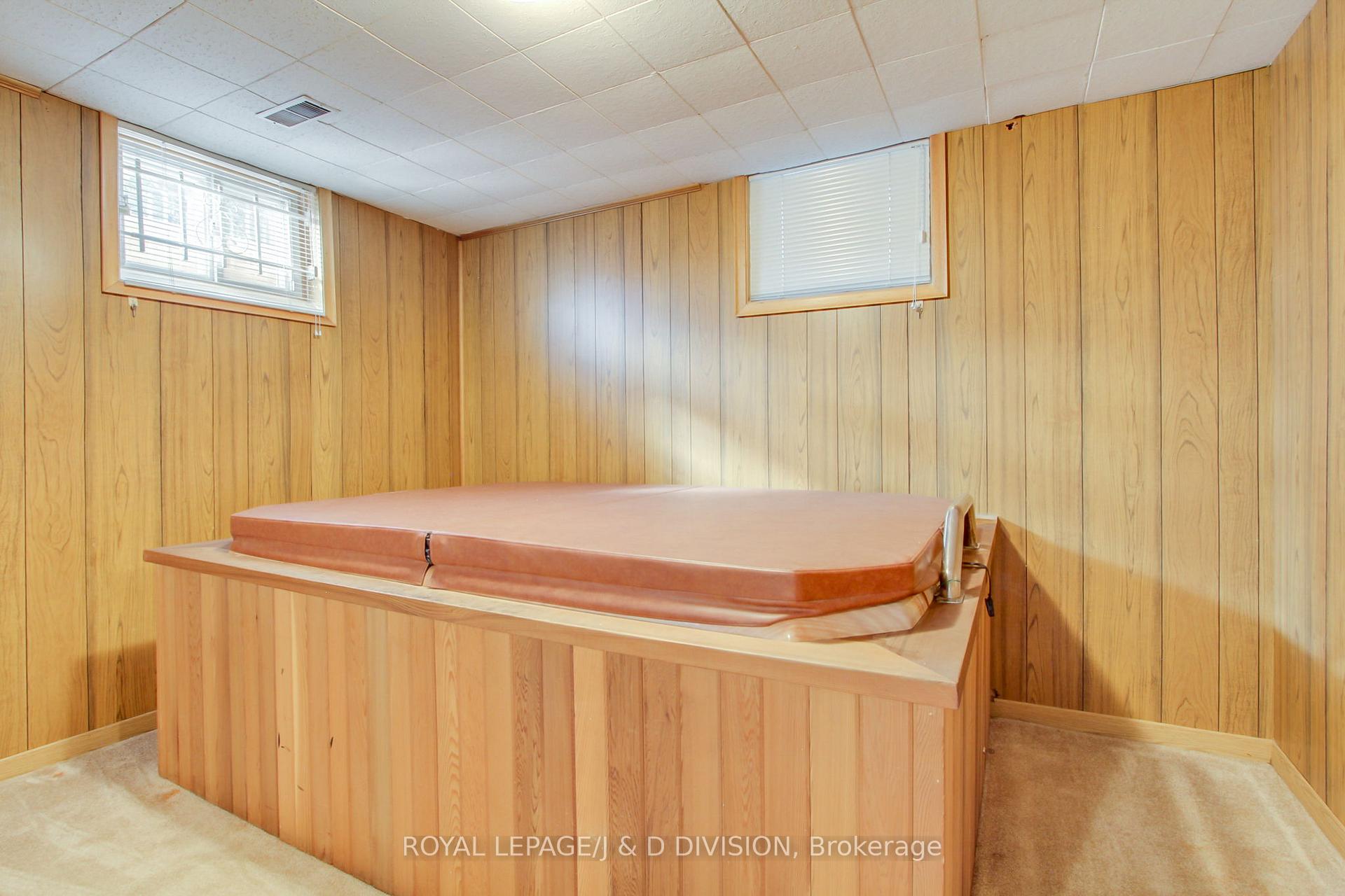 22 Dashwood Cres, Toronto, ON M9V2N8 | 3 Bedroom 2 Bathroom Detached House | Image 29