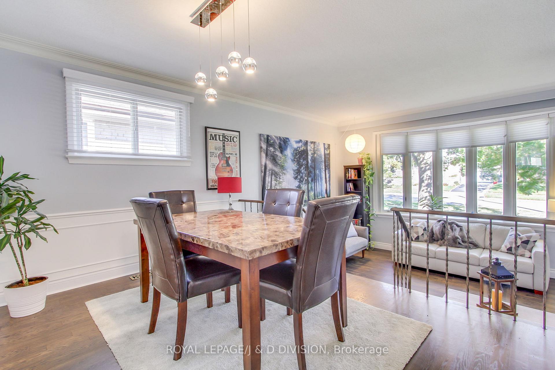 22 Dashwood Cres, Toronto, ON M9V2N8 | 3 Bedroom 2 Bathroom Detached House | Image 9