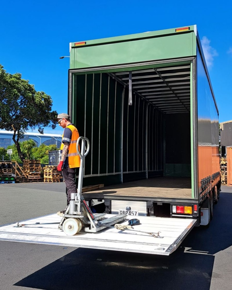 Zepro Tail Lift in operation