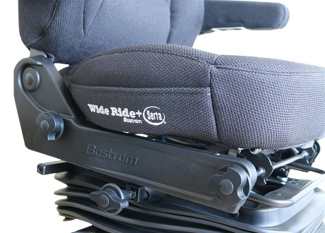 Bostrom Wide Ride Black Close up