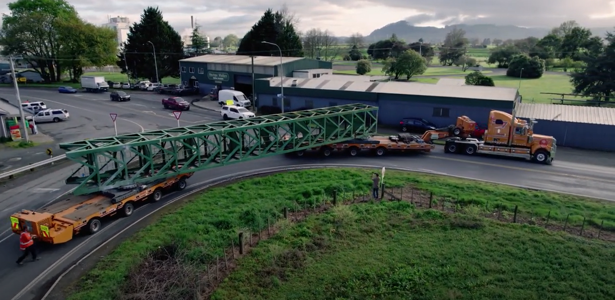 ESS Modular Platform Trailer travelling over the Kaimai Ranges - Pollock Cranes New Zealand 