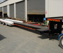 3.05m Wide Tri Axle with 2 Axle Steer