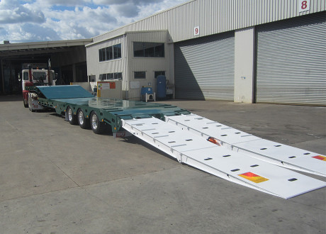 Tri Mid Tipping Deck Low Loader clear cut