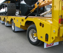 Swing Wing Widening with Rear Steer