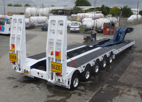 5x8 Swing Wing Widening Low Loader with Drop Well clear cut