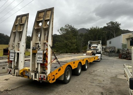 TRT 2009 3x4 Axle widening Low Loader