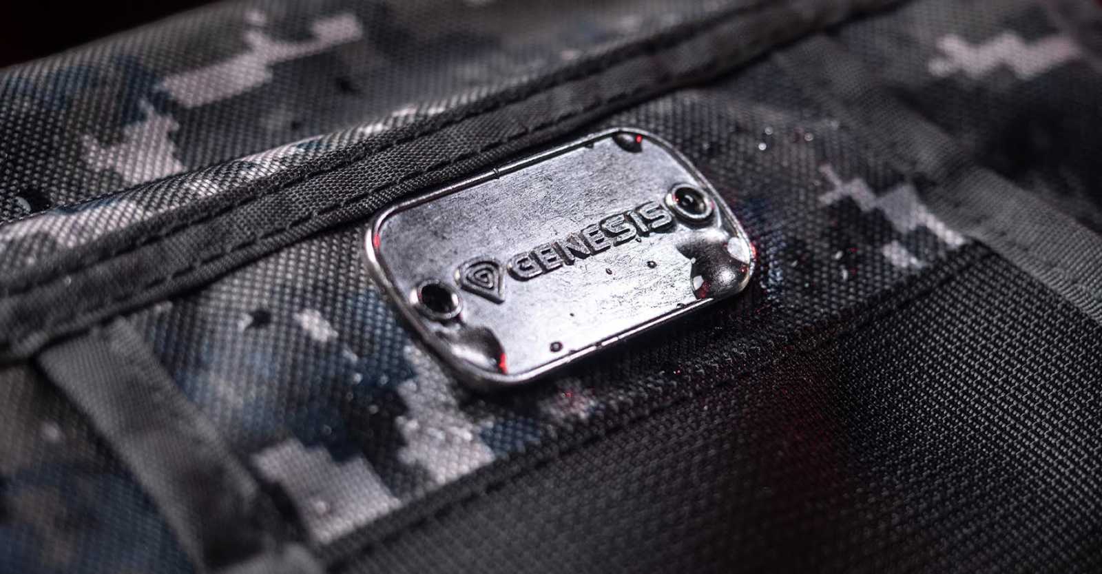 Genesis Pallad 450 Lite, druhá generace oblíbených herních batohů v odlehčené verzi s pixelovou kamufláží