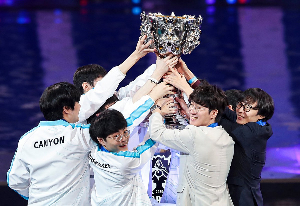 Summoner's Cup se vrací do Koreje, Damwon ovládli Worlds