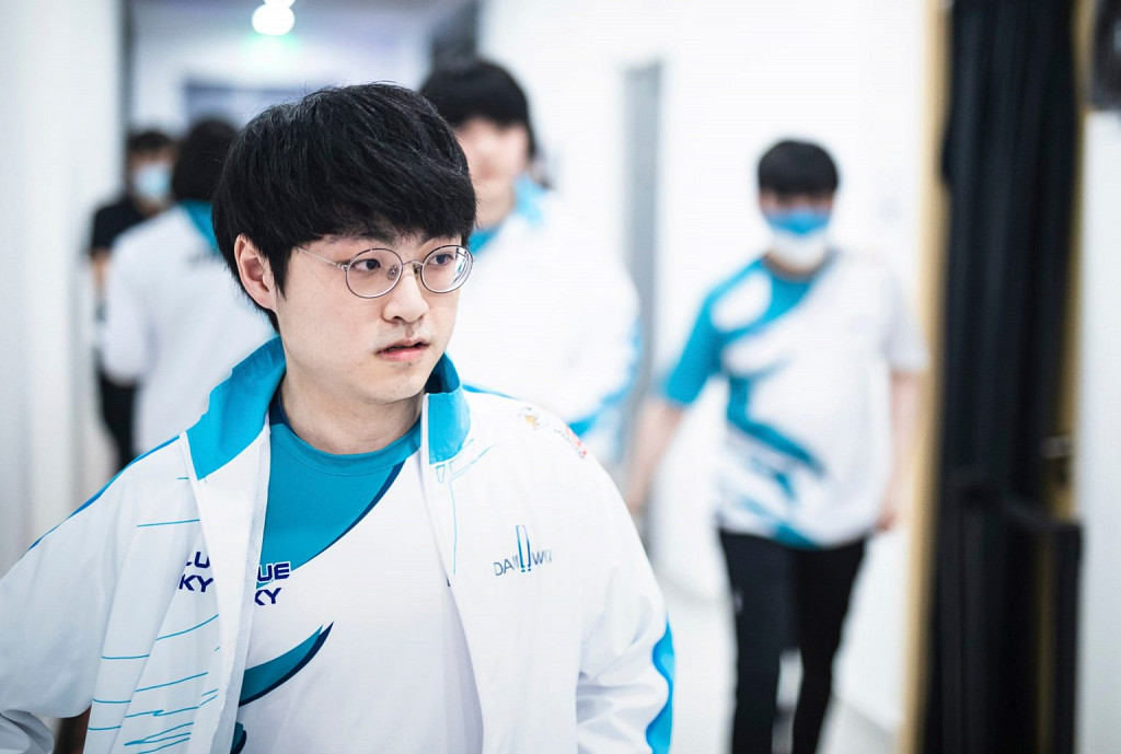 Týden v LCK: Faker poráží Showmakera, vyčerpaní Damwon KIA