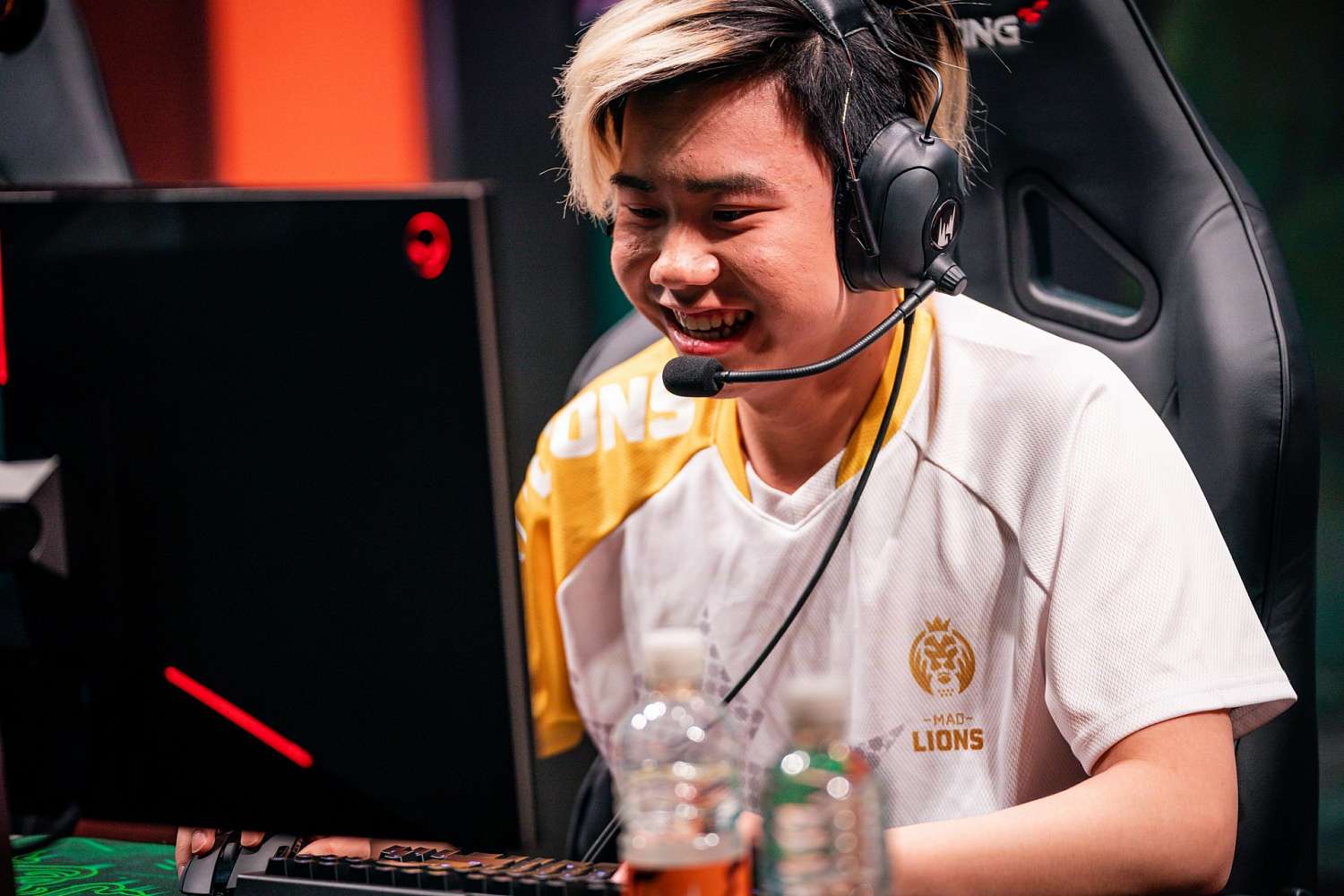 Změny ve Fnatic, Evropan míří do LPL, 100Thieves se loučí s midlanerem