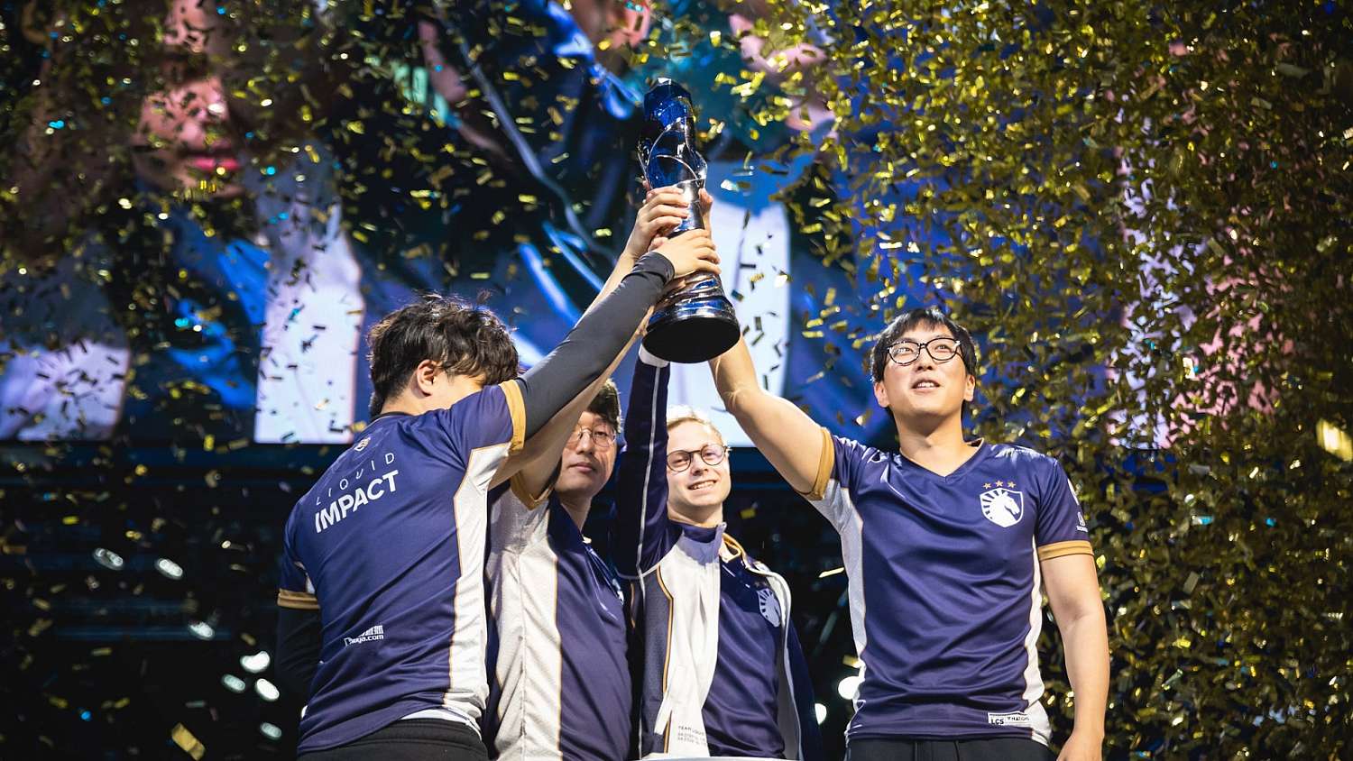 Team Liquid slaví čtvrtý titul v LCS, o třetím postupujícím na Worlds rozhodne gauntlet