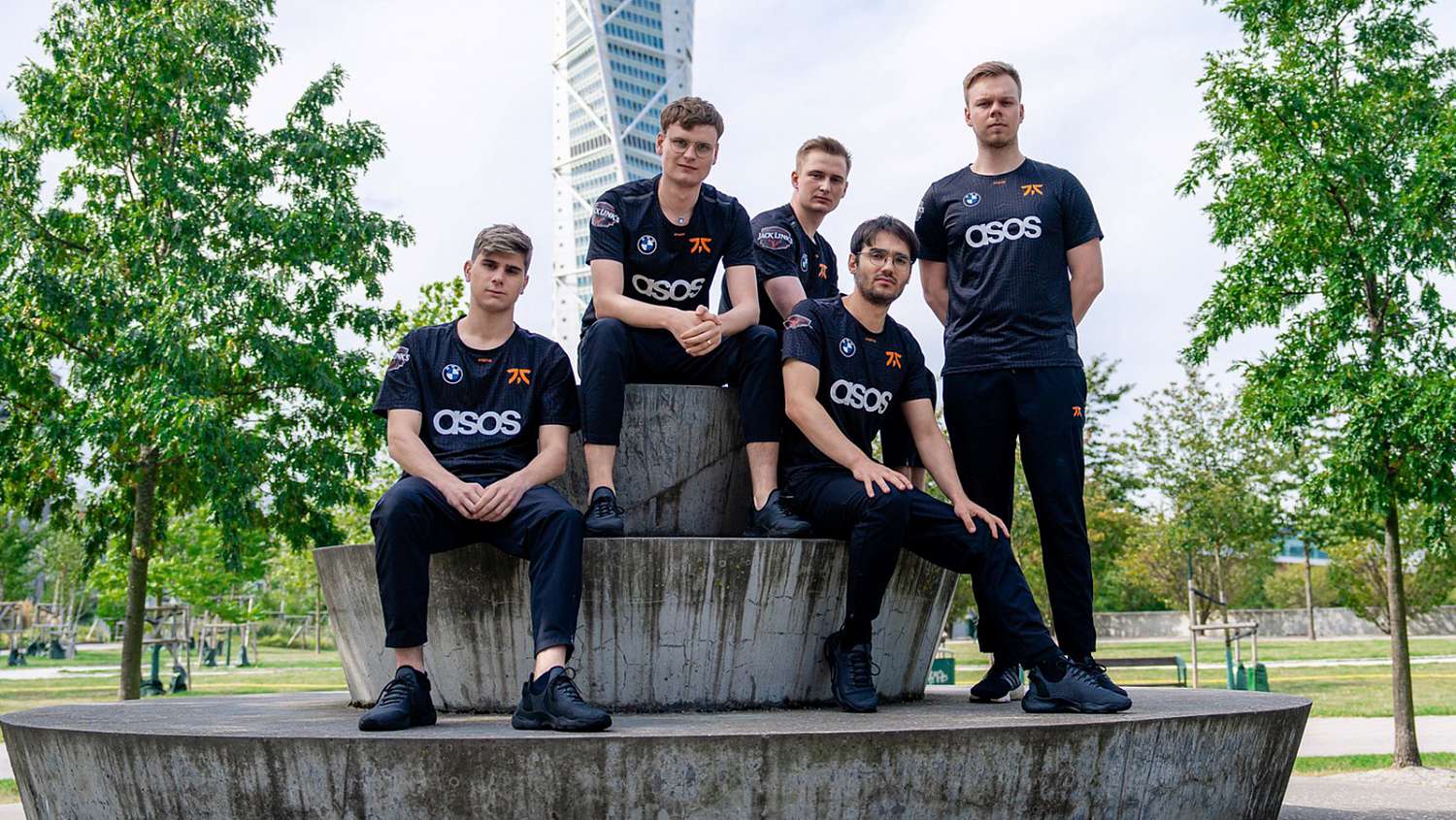 Fnatic před Worlds opět doprovází problémy, Upset a Hylissang mají Covid