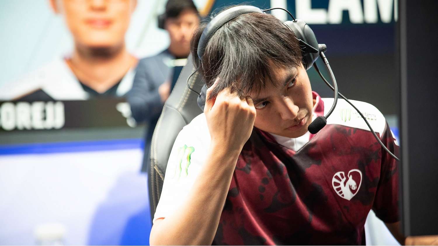 Doublelift náhradníkem, Crown odchází ze CLG