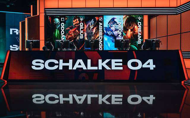 G2 Esports porazili Rogue, Schalke si připsali dvě výhry