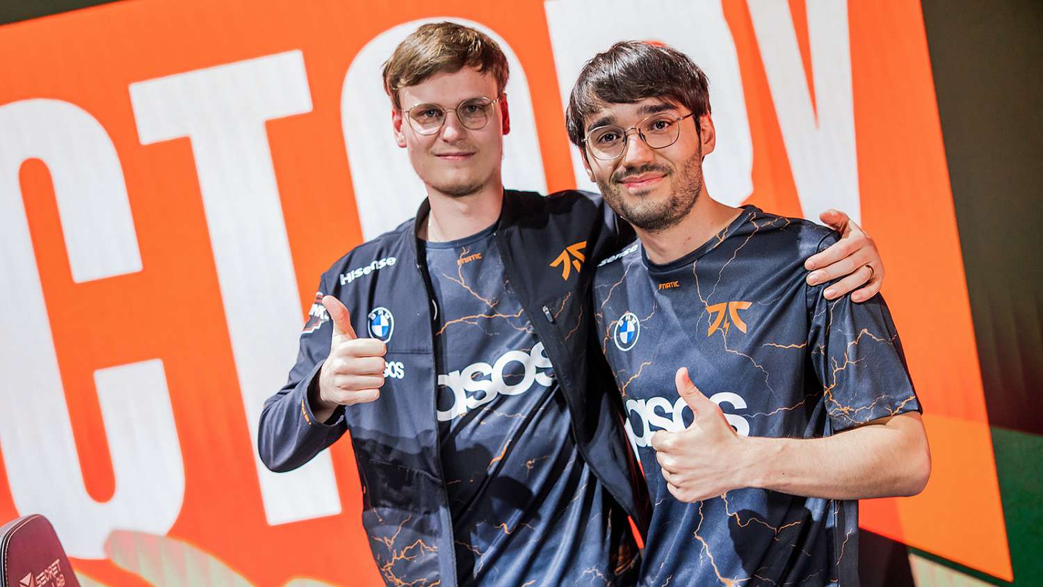 Fnatic i přes zaváhání postupují rovnou do skupinové části, MAD potřebují dvě výhry