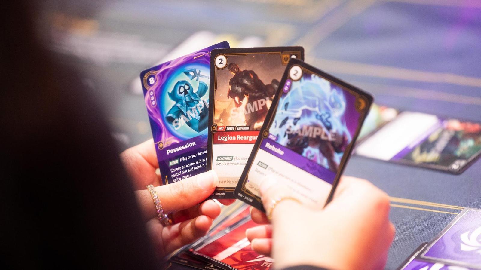 Stává se z Riftboundu nový celosvětový fenomén? Riot odhalil plány na příšrí toky