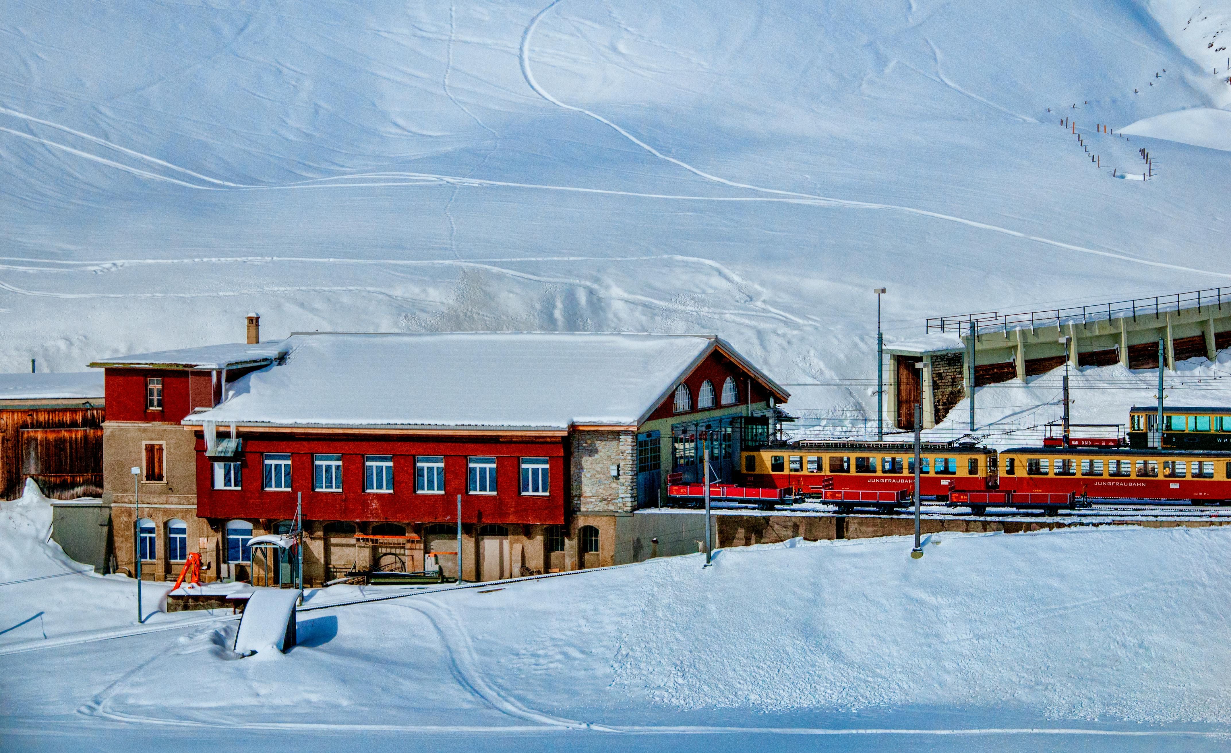 Scenic rail journeys through Alps