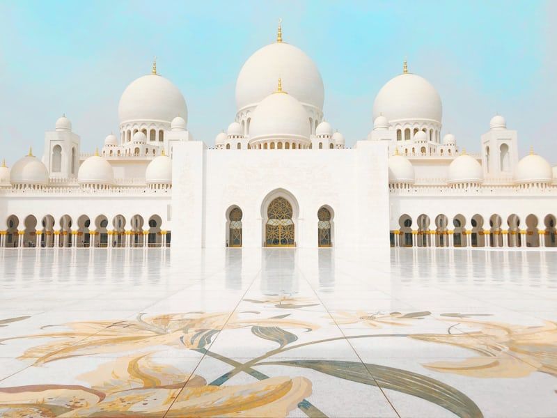Iconic Landmarks & Sky Views